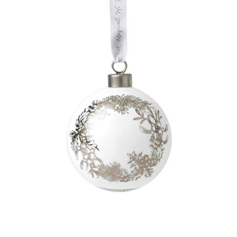 Wedgwood Fine Bone China Bauble – Wreath