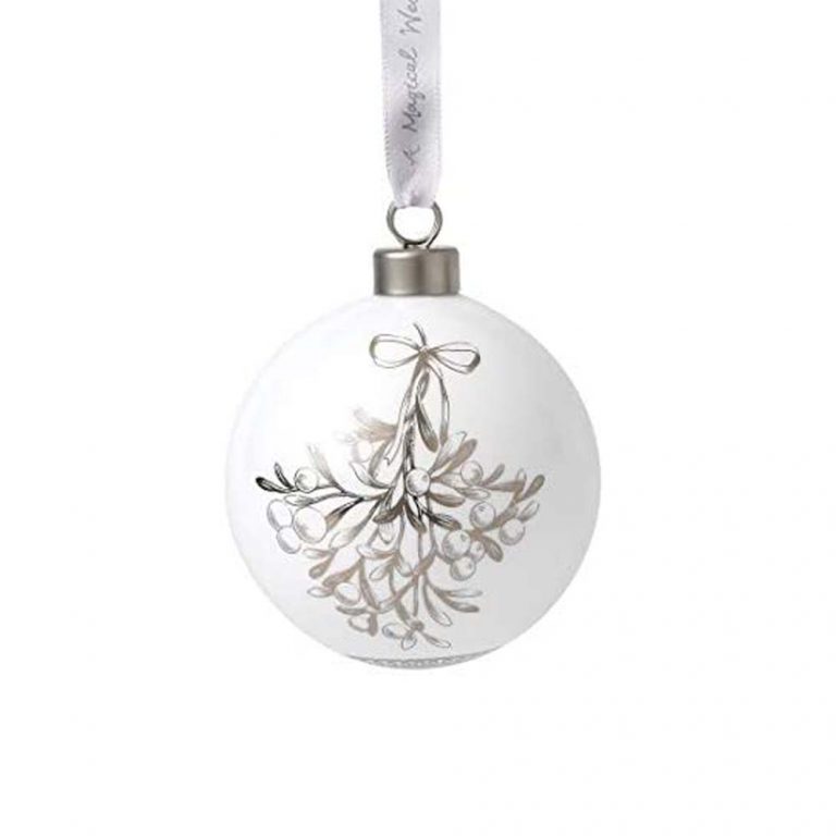 Châu Cao Cấp Làm Từ Fine Bone China Hãng Wedgwood - Mistletoe - La Maison Chouette
