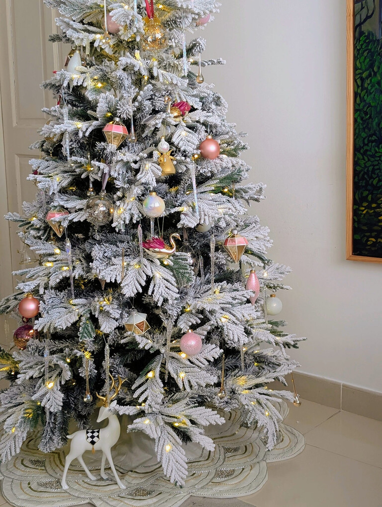 Pastel Romance Christmas Tree Decorations Pastel Romance Christmas Tree Decorations