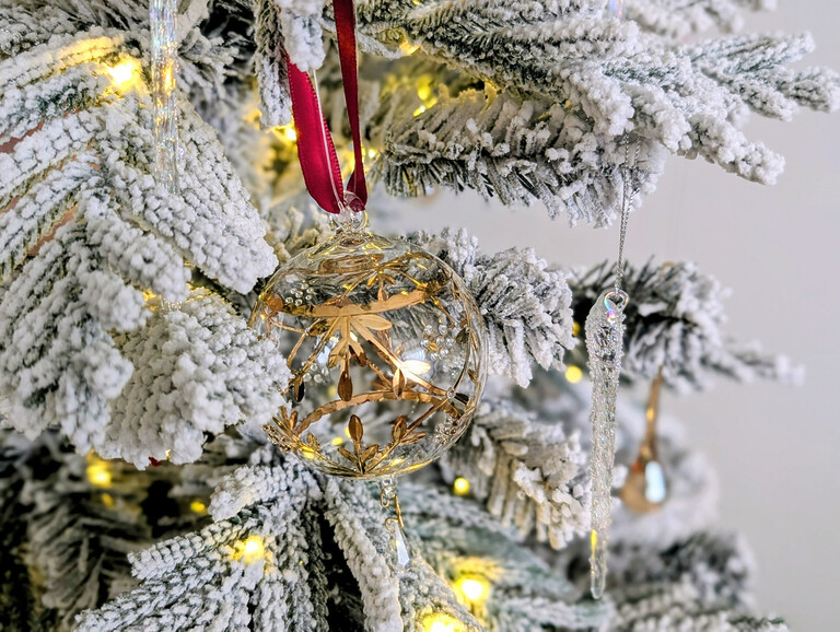 Pastel Romance Gold Leaf Glass Ornament Pastel Romance Gold Leaf Glass Ornament