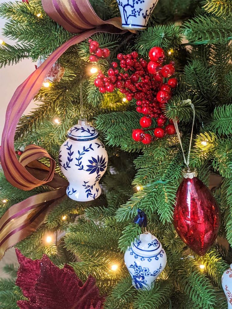 Chinoiserie Blue White Ginger Jar Glass Ornament