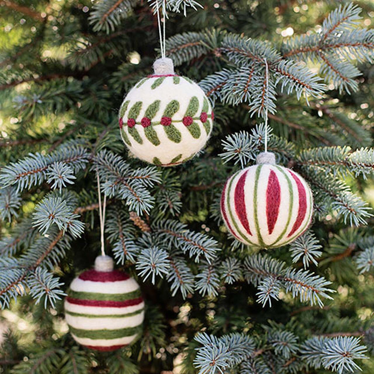Wool Ornamentb