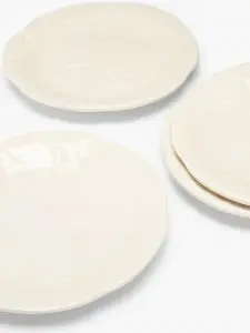 Bordallo Pinheiro Cabbage White Dessert/Salad Plates