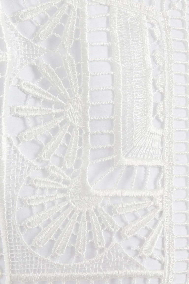 Áo kiểu tay dài ren Guipure trắng – hiệu ALBERTA FERRETTI