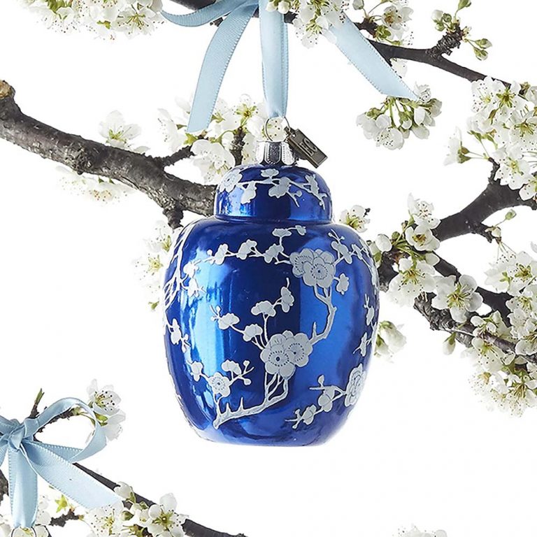 Blue Chinoiserie Melon Jar with Flowers – Eric Cortina