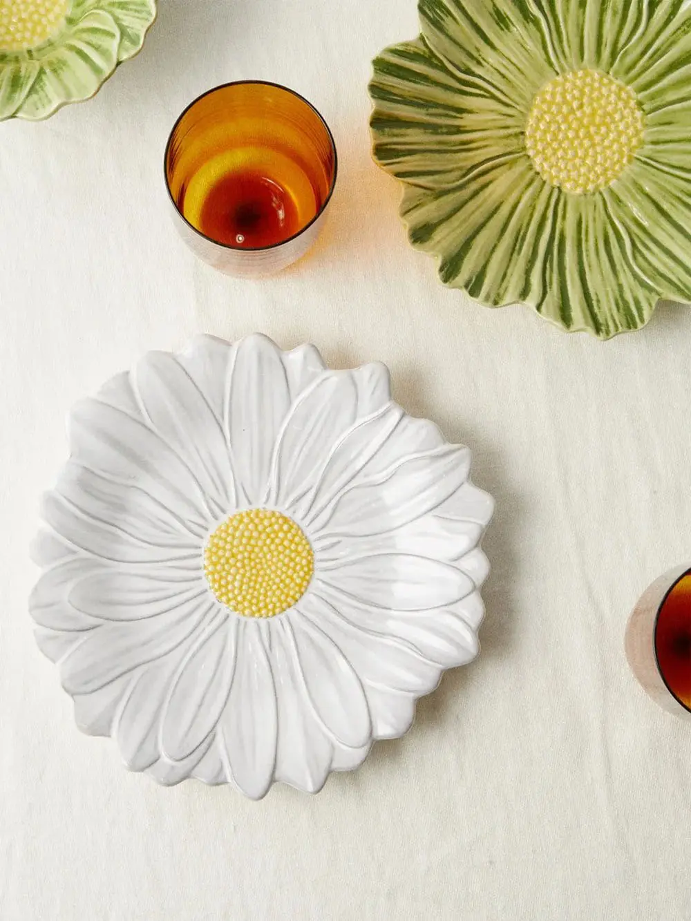 Plate Borddaisy Đĩa gốm Daisy hiệu Bordallo Pinheiro