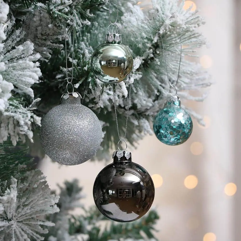 Set of 20 Silver & Blue Glass Ornaments – Valery Madelyn