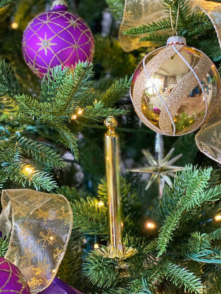 Mixed Gold Ornament – Set of 8