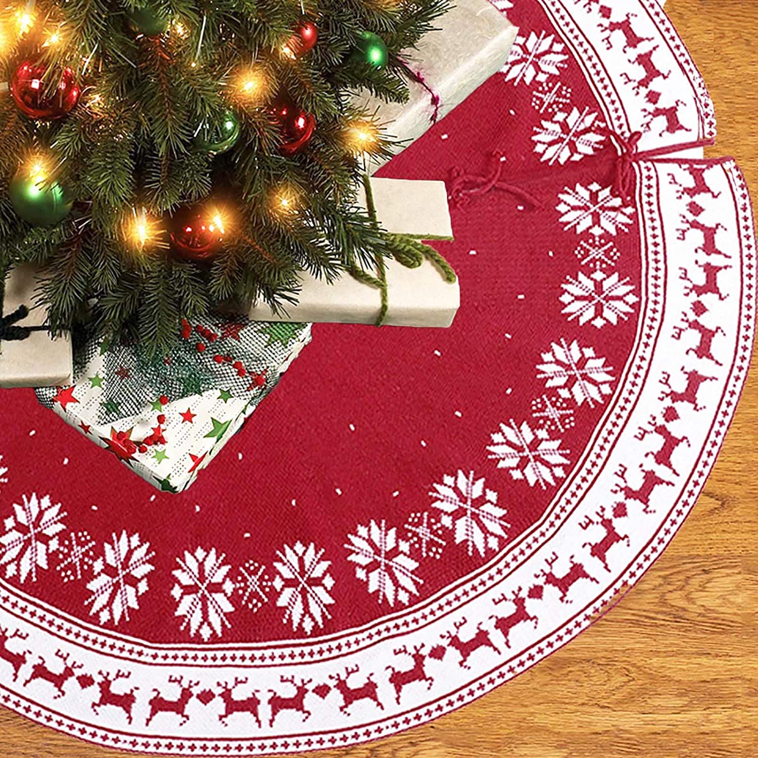 Knitted Tree Skirt with Nordic Elk & Snowflake Patterns