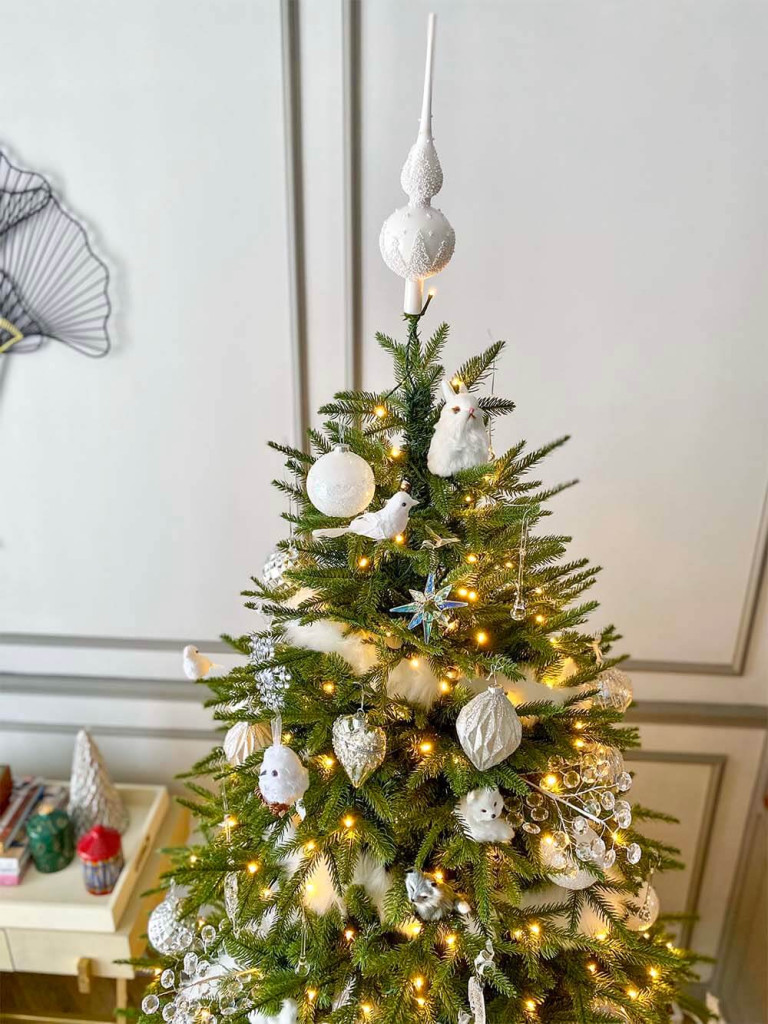 White Glass Finial D’arbre Tree Topper