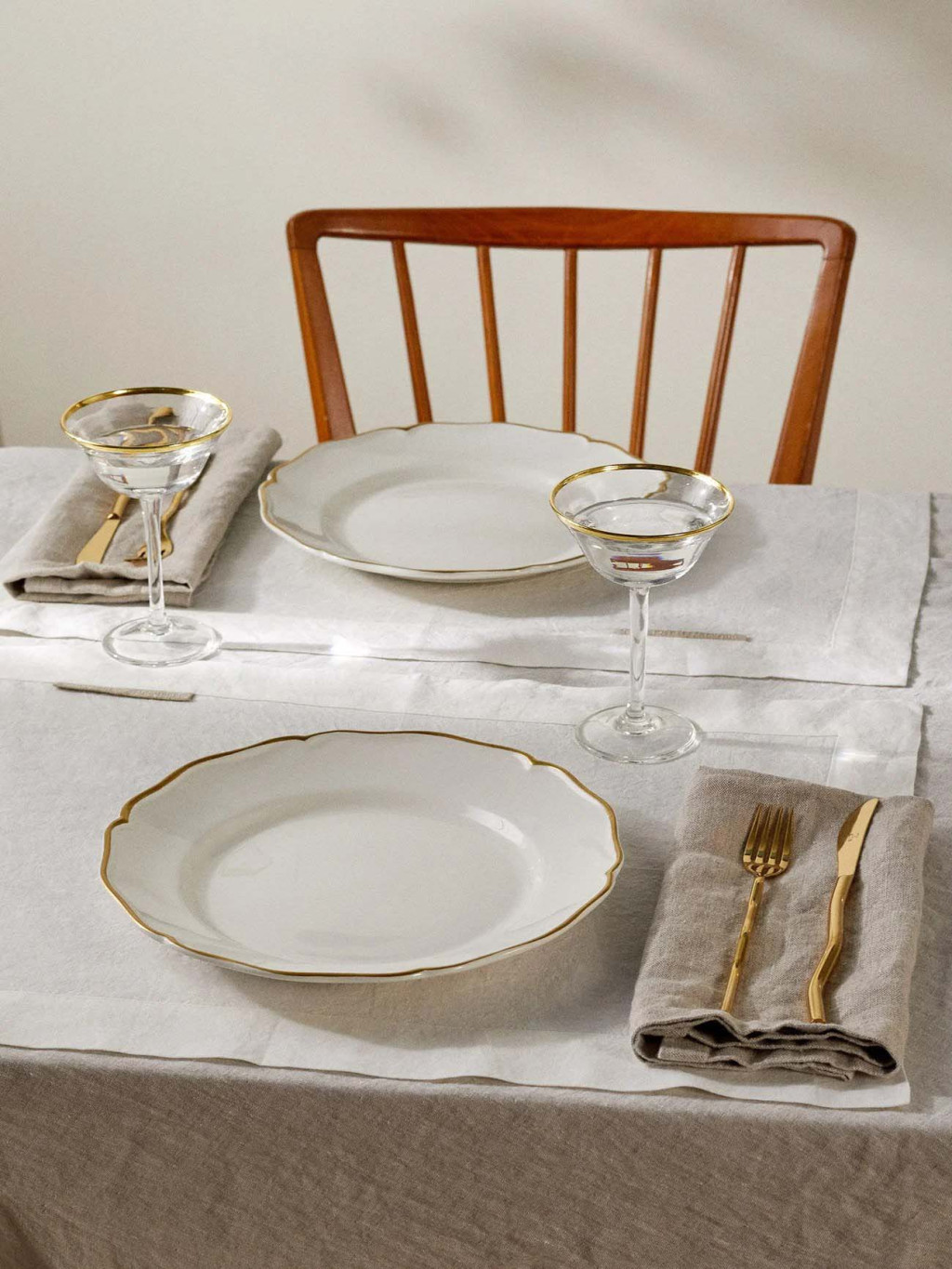 Z.D.G Zoe de Givenchy L’Horizon d’Or Gold Rim Dinner Plates 27.5cm – Set of 2