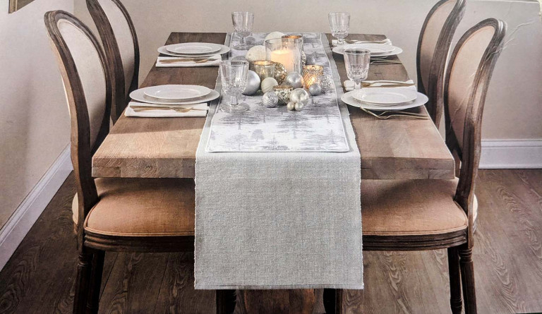 Set of 2 Table Runners with Silver Chrismtas Tree print – Rachel Zoe
