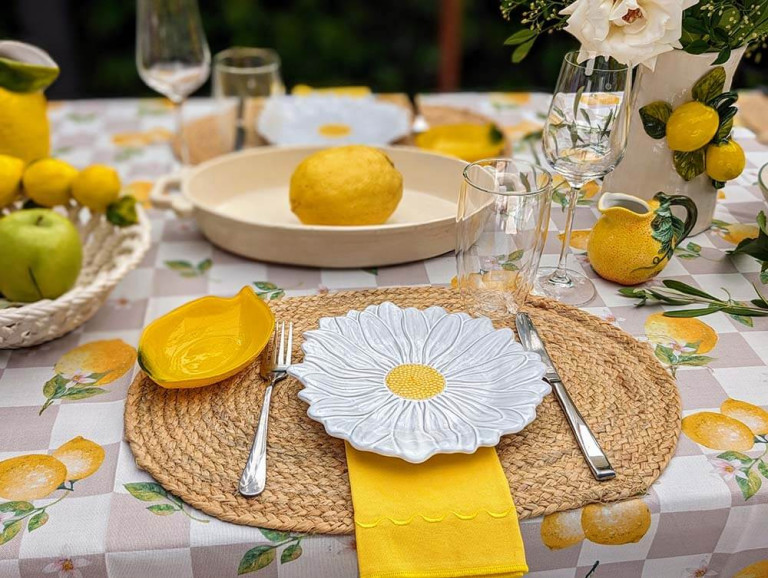Set of 4 Yellow Napkins with Embroidery – Caro Home