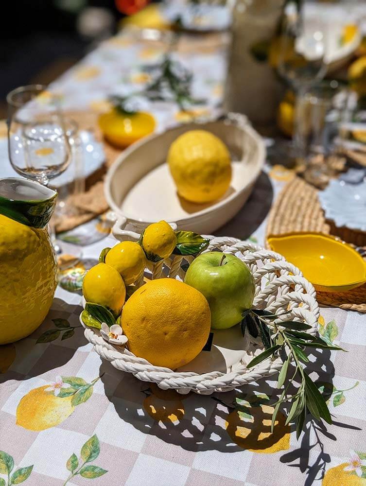 Round White Ceramic Fruit Basket with Yellow Lemons
