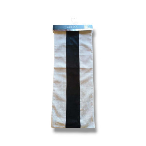 Black & White Table Runner – mDesign