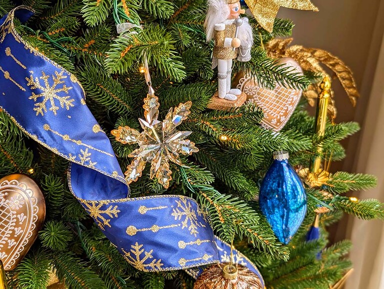 Indio Christmas Decor Theme