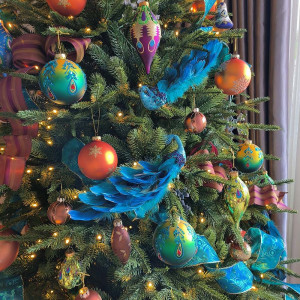 Pavo Christmas Decor Theme