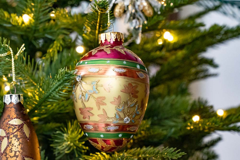 Pavo Christmas Decor Theme