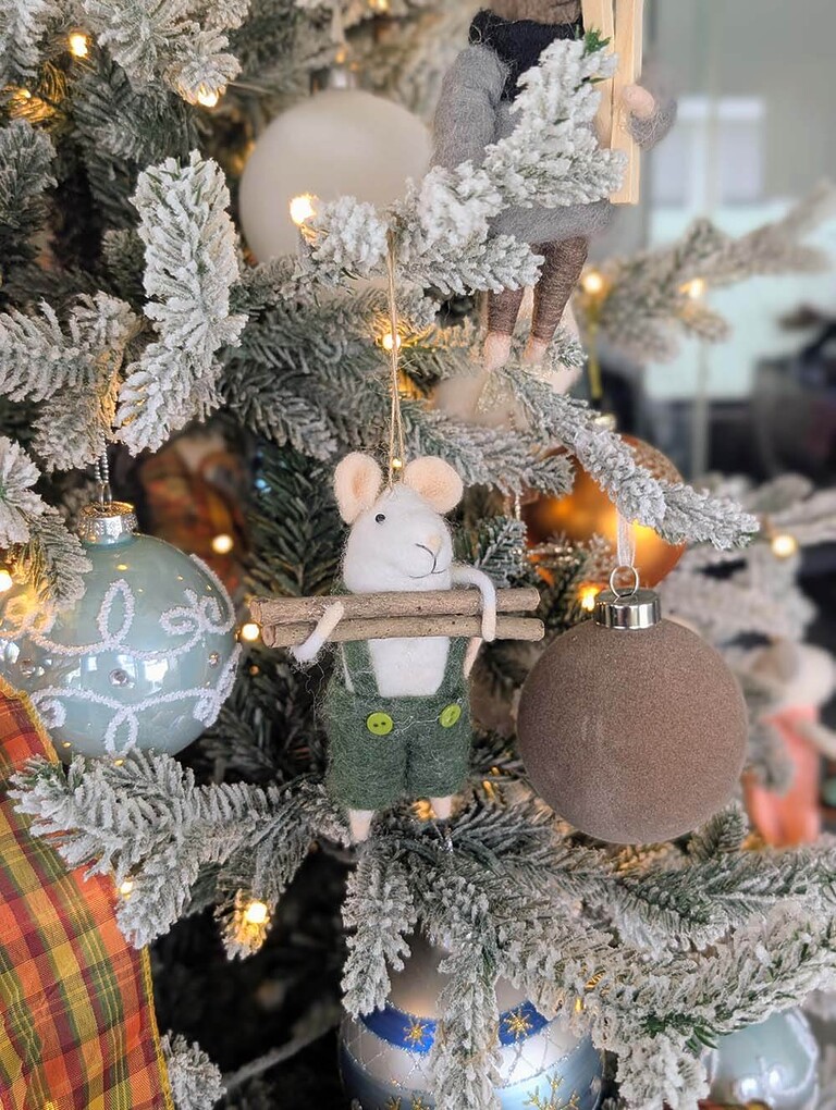 Ski Resort Christmas Theme Ski Resort Christmas Theme