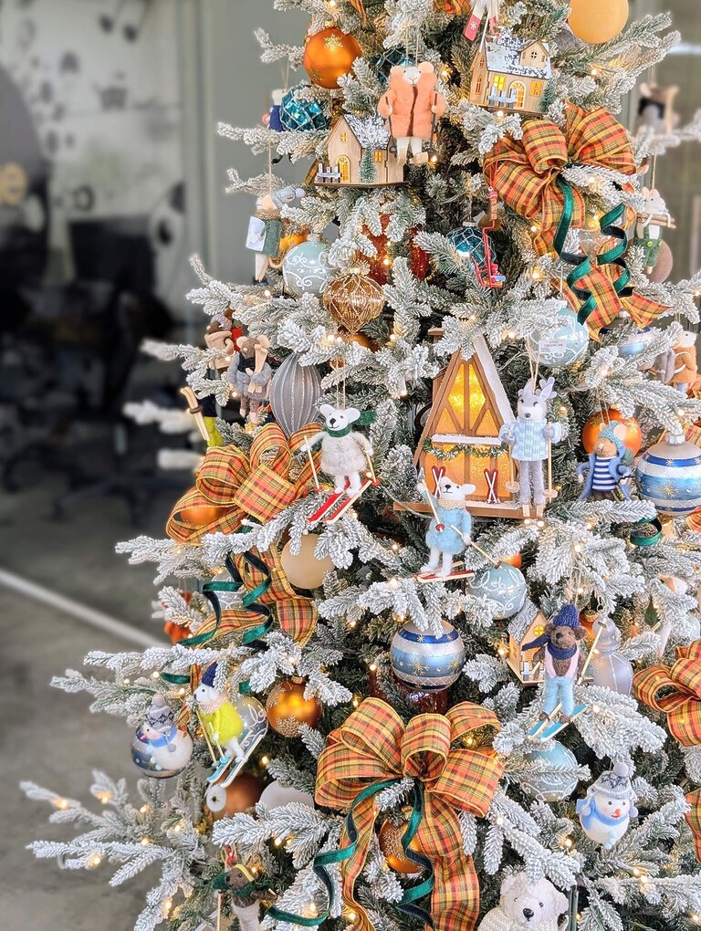 Ski Resort Christmas Theme Ski Resort Christmas Theme