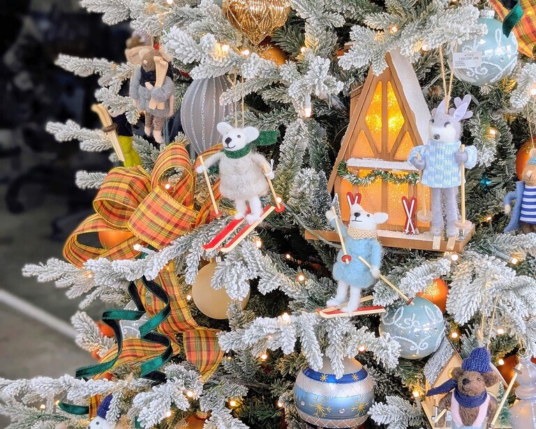 Ski Resort Christmas Theme Ski Resort Christmas Theme