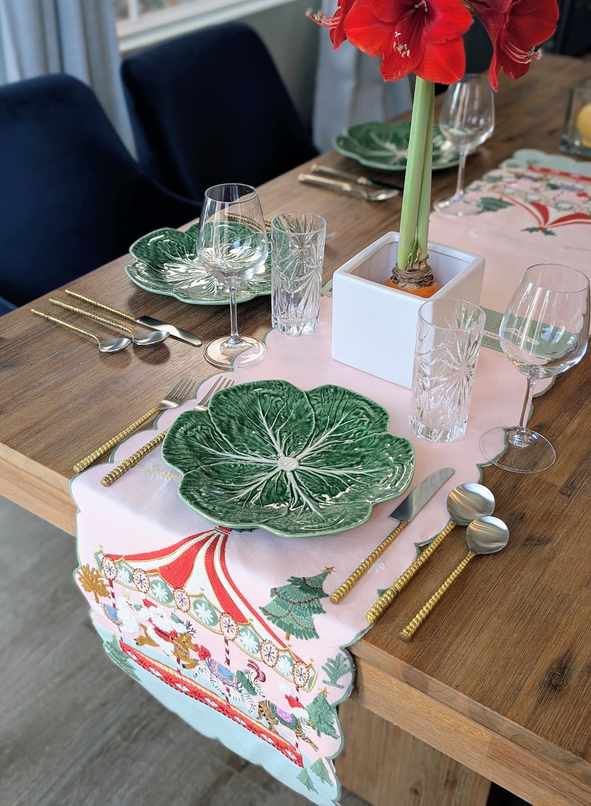 Tbrn Velvetemb Carousel D Tbrn Velvetemb Carousel D