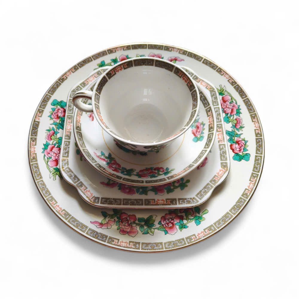 DININGSET24-JOHNMADDOCK-INDIANTREE Vintage 24-Piece Bone China Dinnerware Set for 6 from the Indian Tree Collection – John Maddock & Sons (UK)